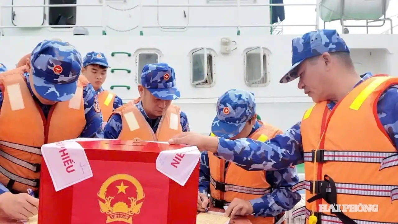 طقس مثالي يرافق الناخبين في مدينة هاي فونغ يوم 15 مارس الجاري